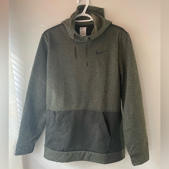 Dri-fit Nike’s unisex hoodie - Picture 1 of 4